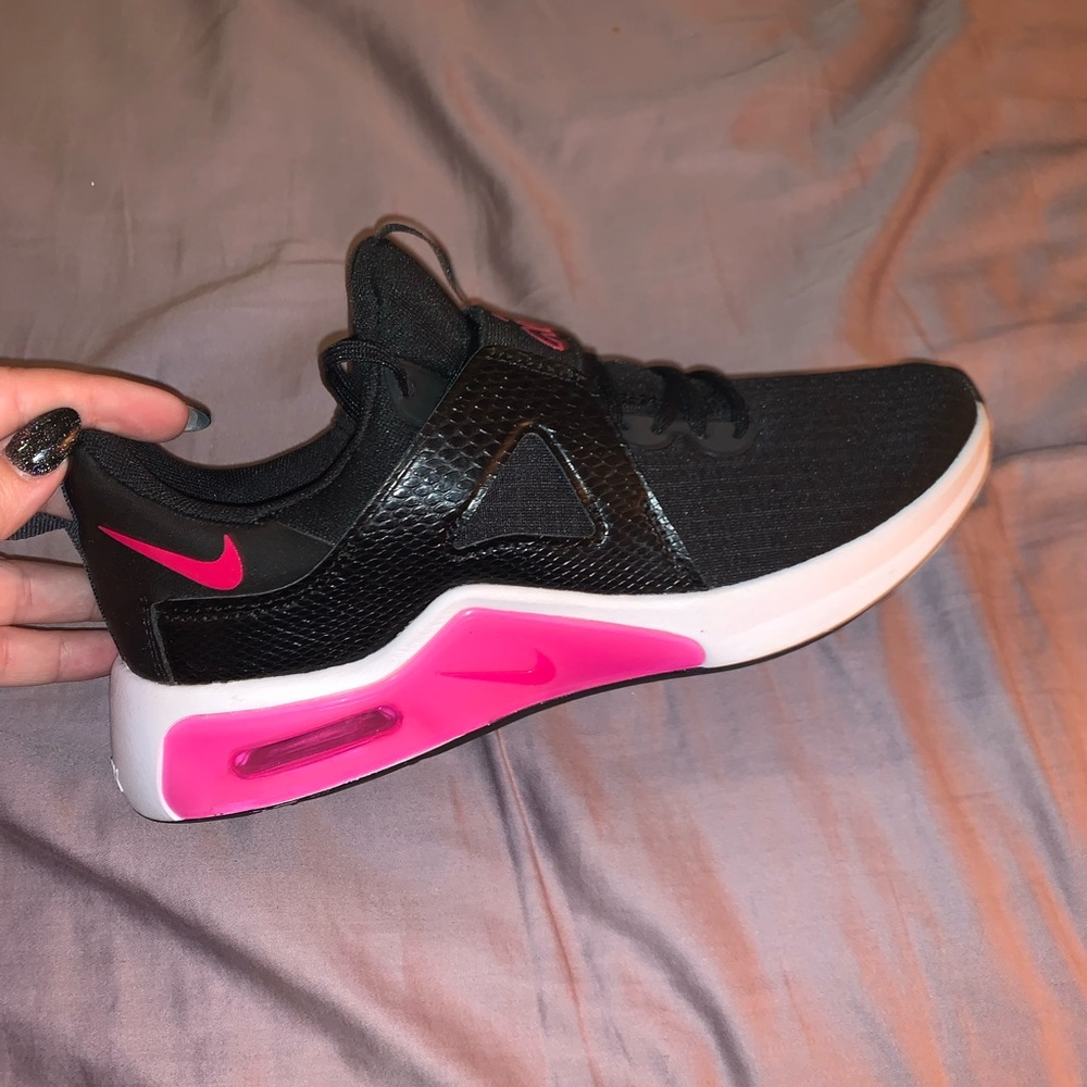 Nike Air Max Bella TR 5 Women’s Training shoes